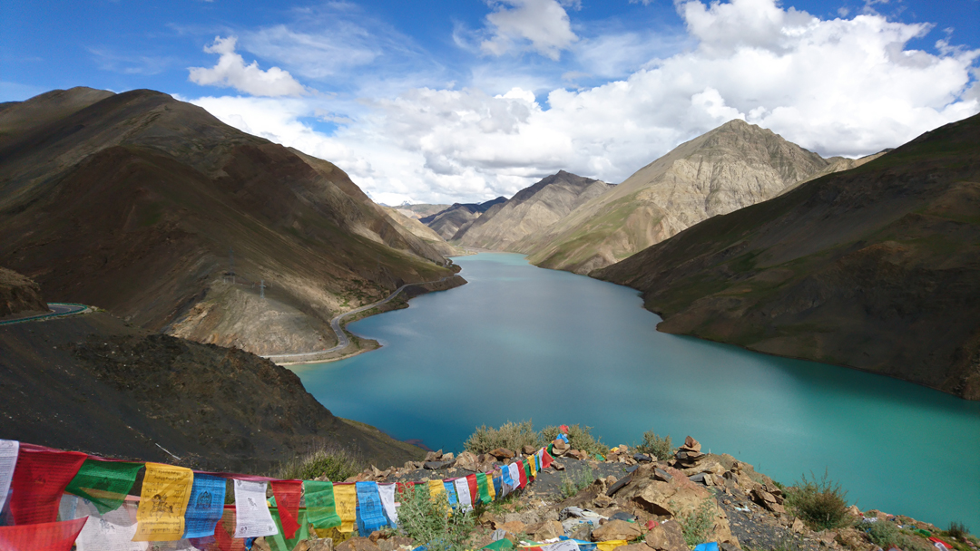 Tibet – From Lhasa to Shigatse (Yamdrok lake, Noijin Kangsang Peak, Simi Dam, Gatse monastry)